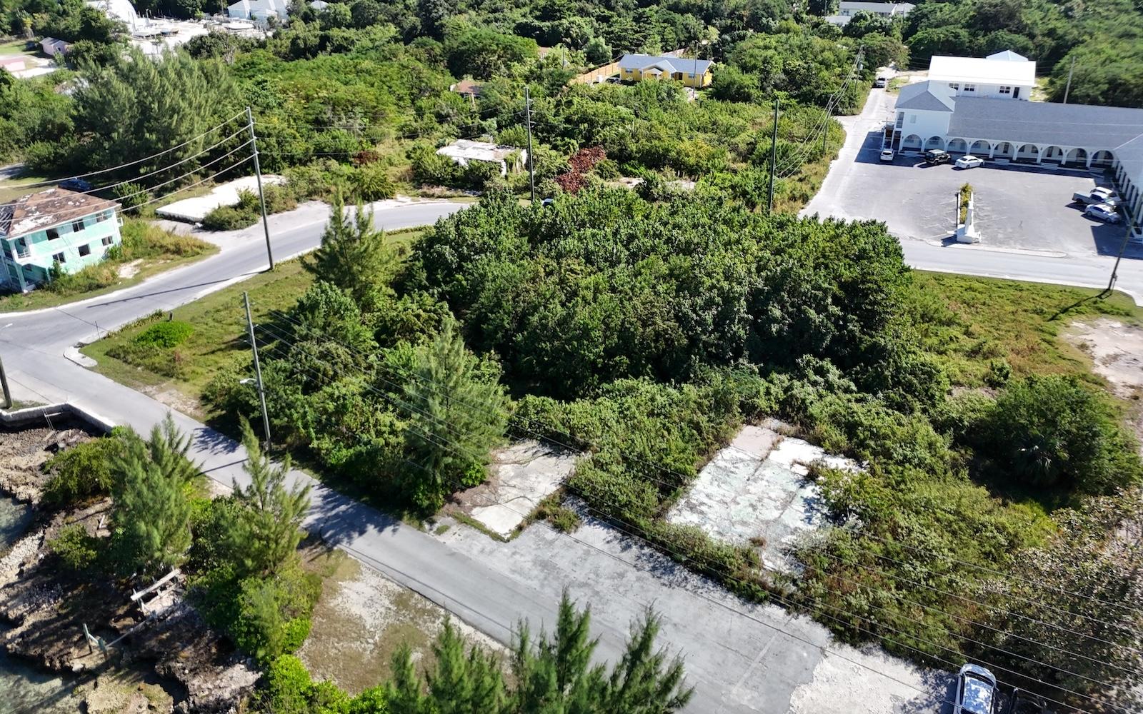 ELIZABETH AVE & BAY STREET