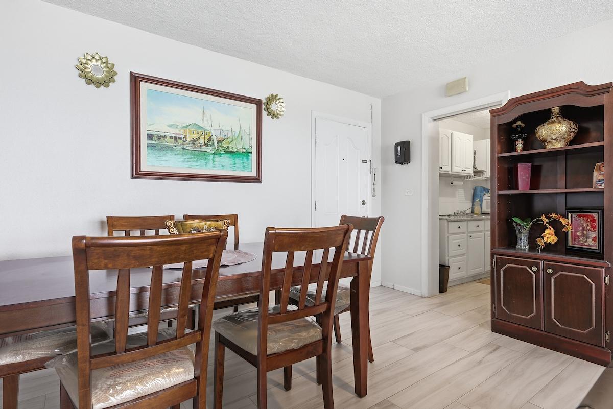 DELAPORTE POINT NASSAU