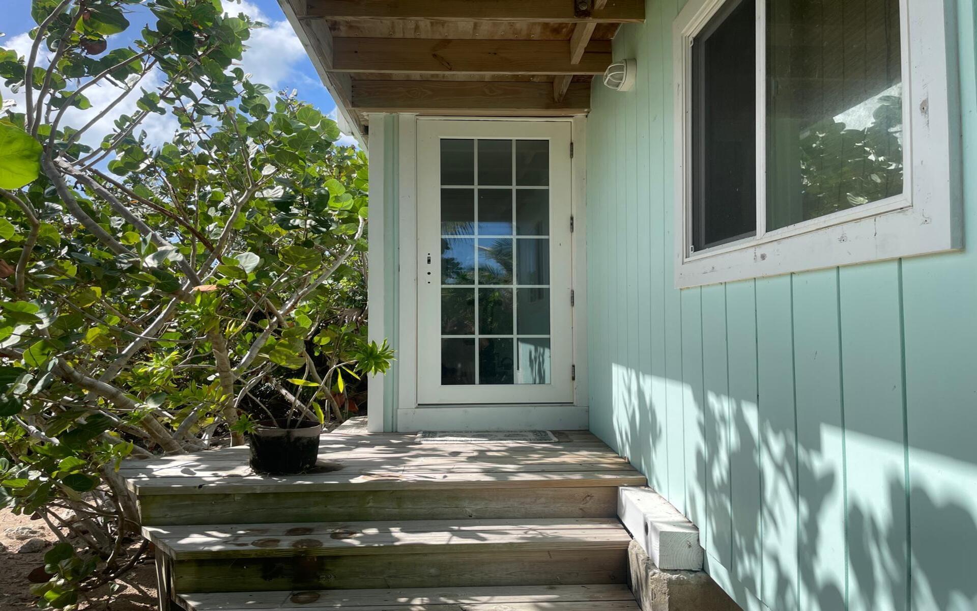 BEACHFRONT HOME IN MILEY