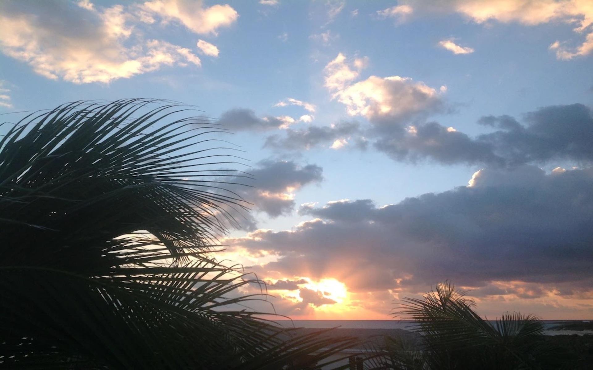 BEACHFRONT HOME IN MILEY