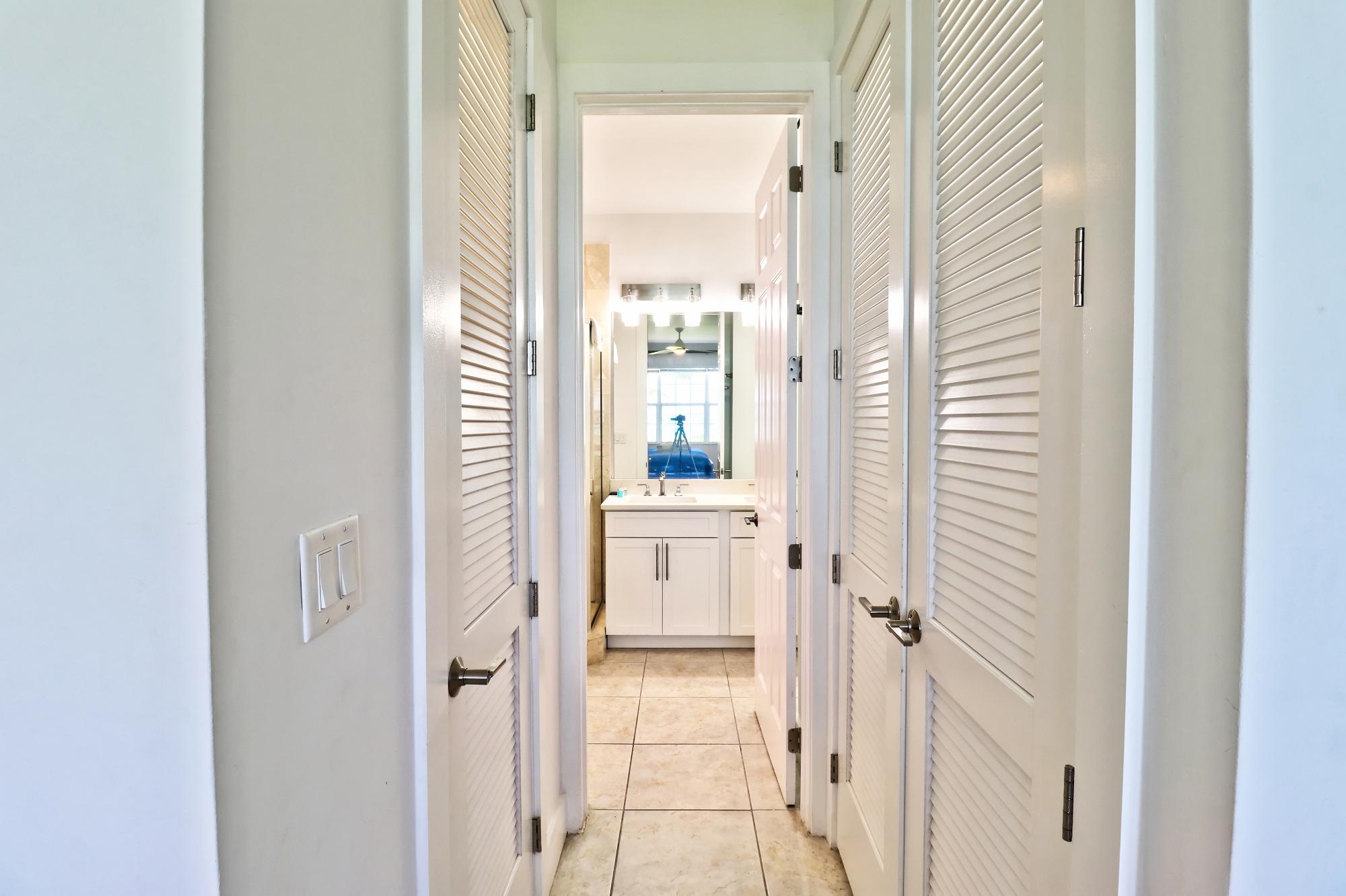 Condo 2083 Garage 51