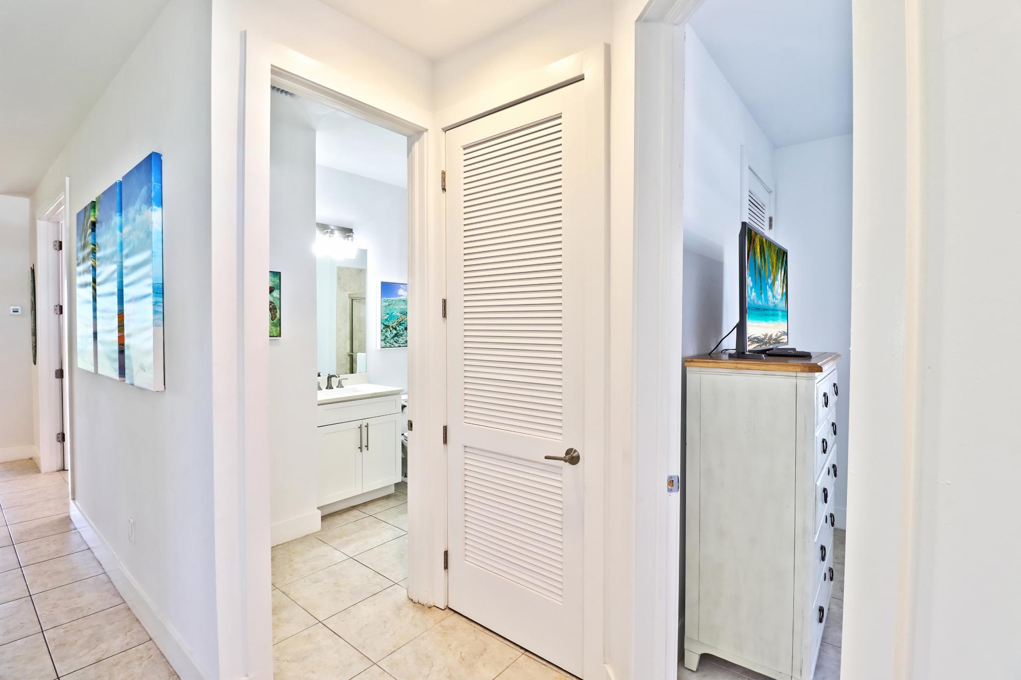 Condo 2083 Garage 51