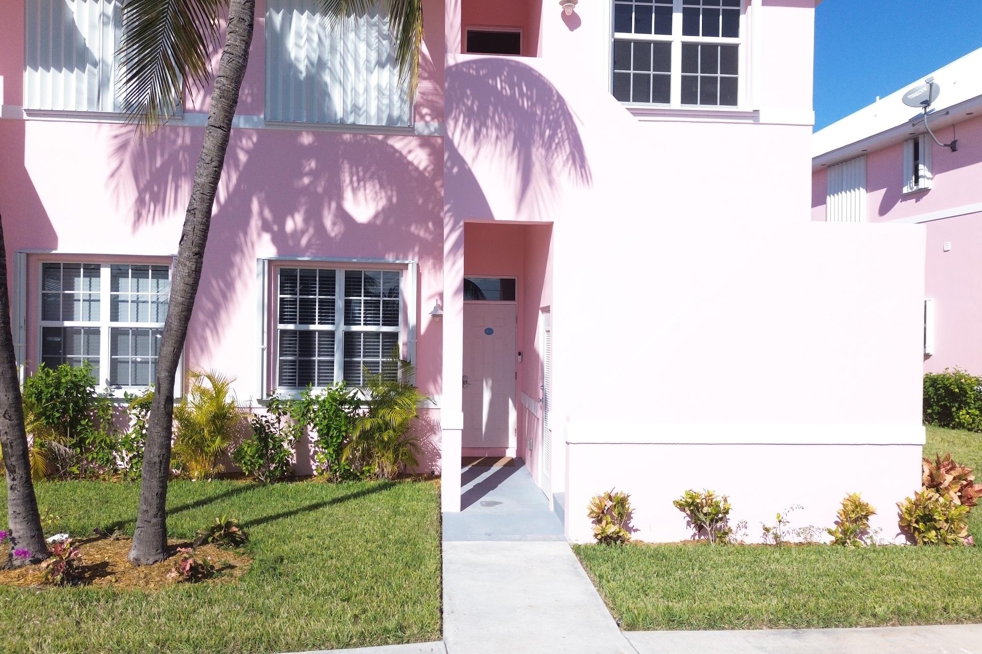 BAHAMA BEACH CLUB 2019