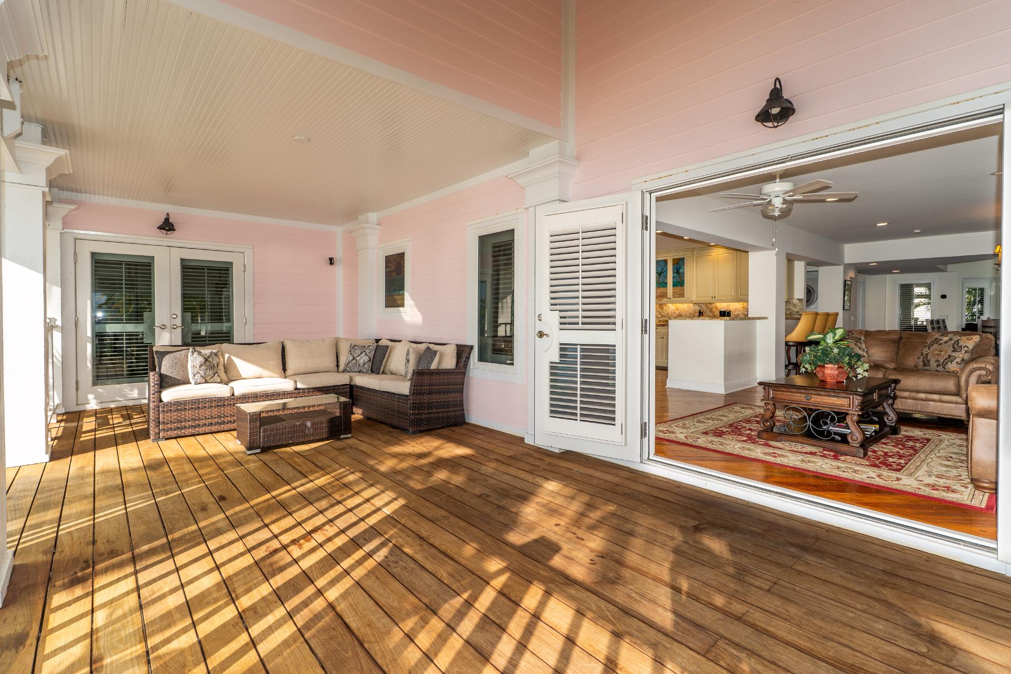 CHUB CAY RESORT & MARINA