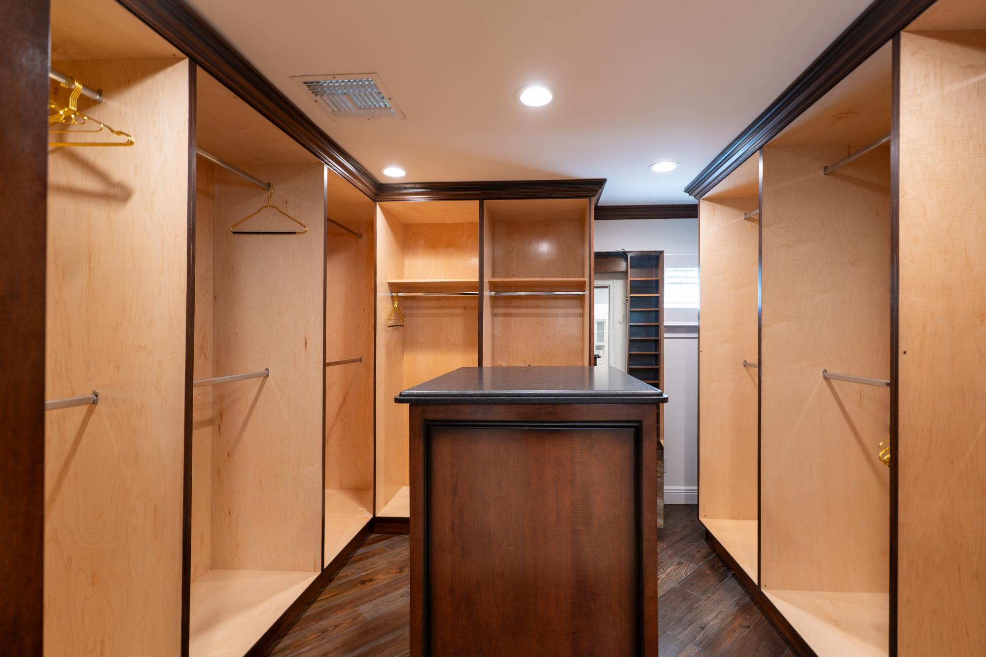 CHUB CAY RESORT & MARINA