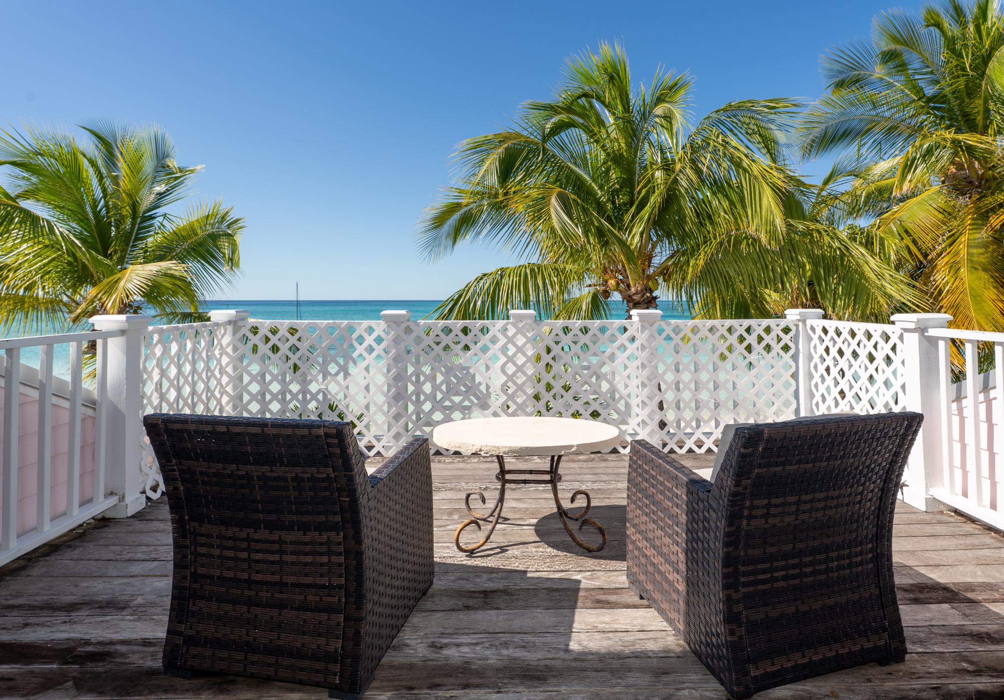 CHUB CAY RESORT & MARINA