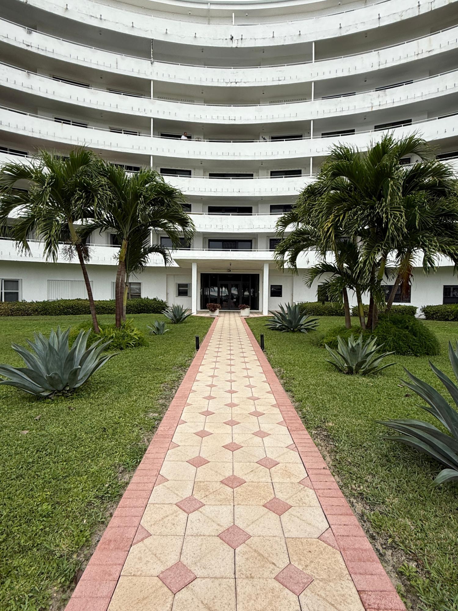 SILVER POINT CONODMINIUMS