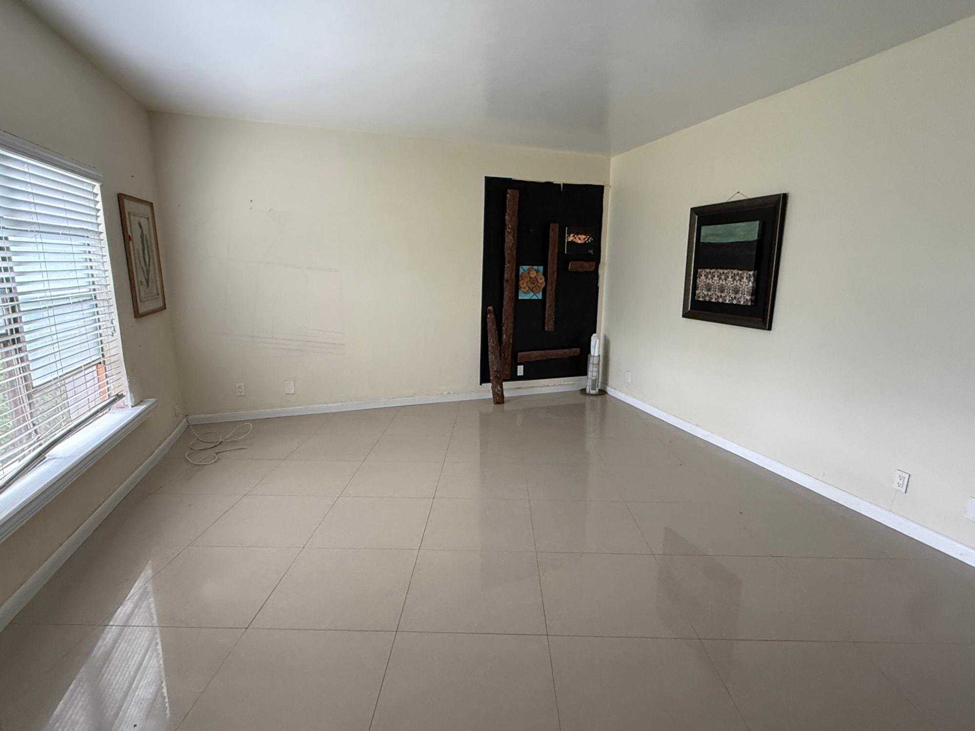 SILVER POINT CONODMINIUMS