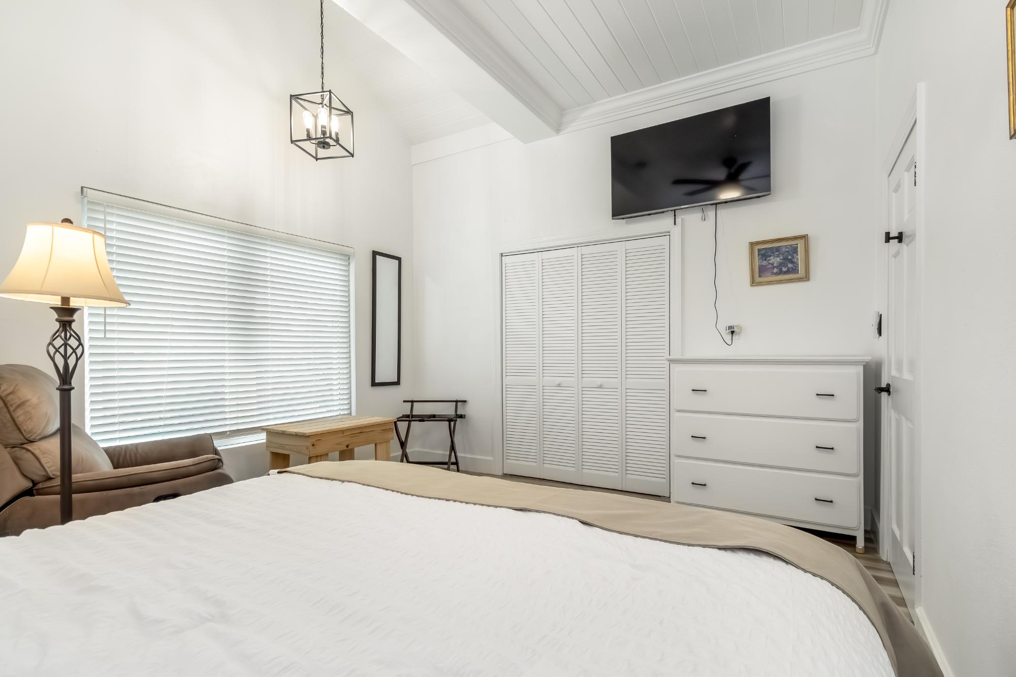 SOUTH OCEAN TOWNHOUS