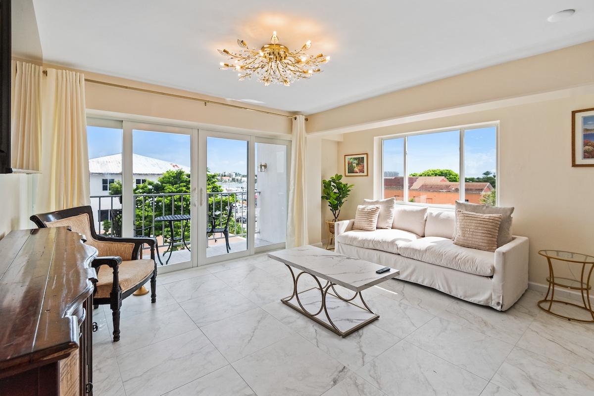 UNIT 301 PILOT HOUSE