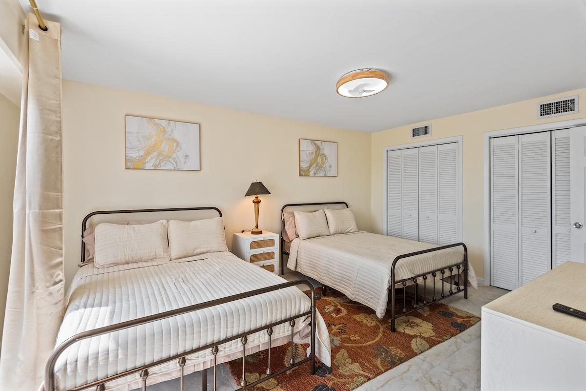 UNIT 301 PILOT HOUSE