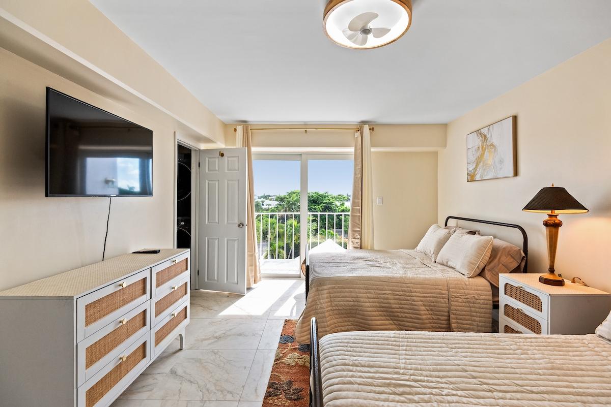 UNIT 301 PILOT HOUSE