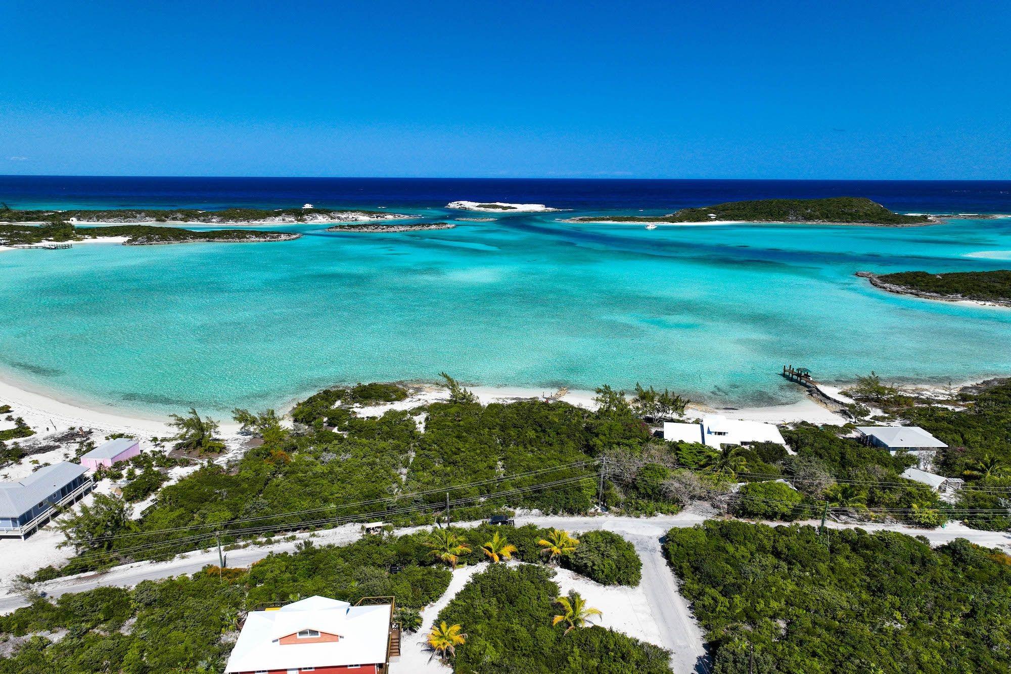 STANIEL CAY BEACHFRONT