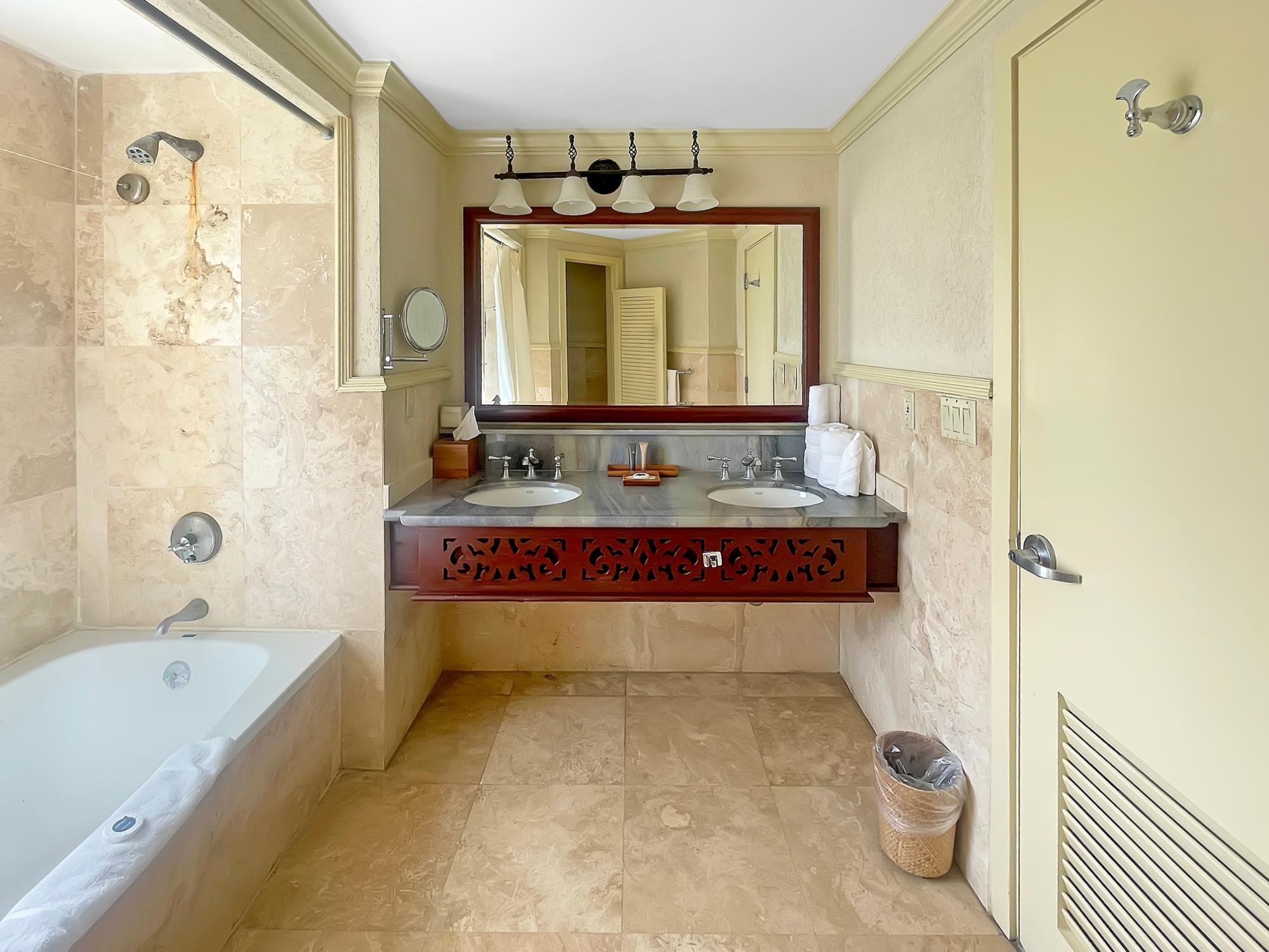 OLD BAHAMA BAY/WEST END