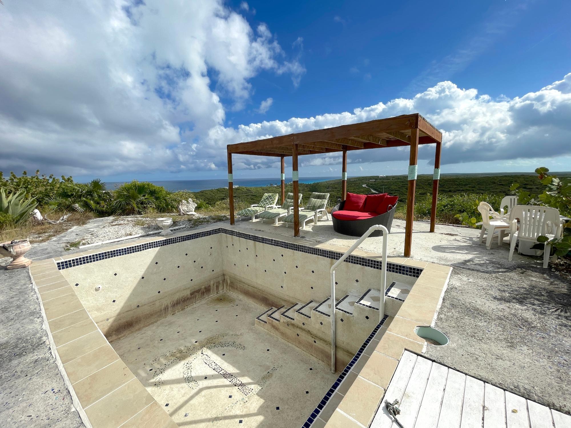 3/1 HOME   POOL/GARAGE