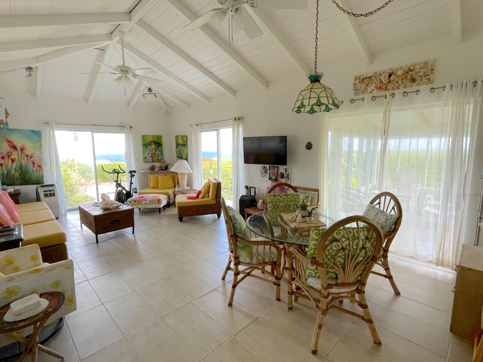 3/1 HOME   POOL/GARAGE