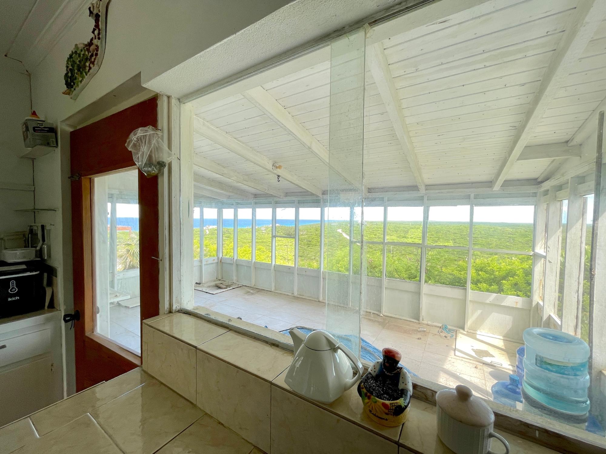 3/1 HOME   POOL/GARAGE