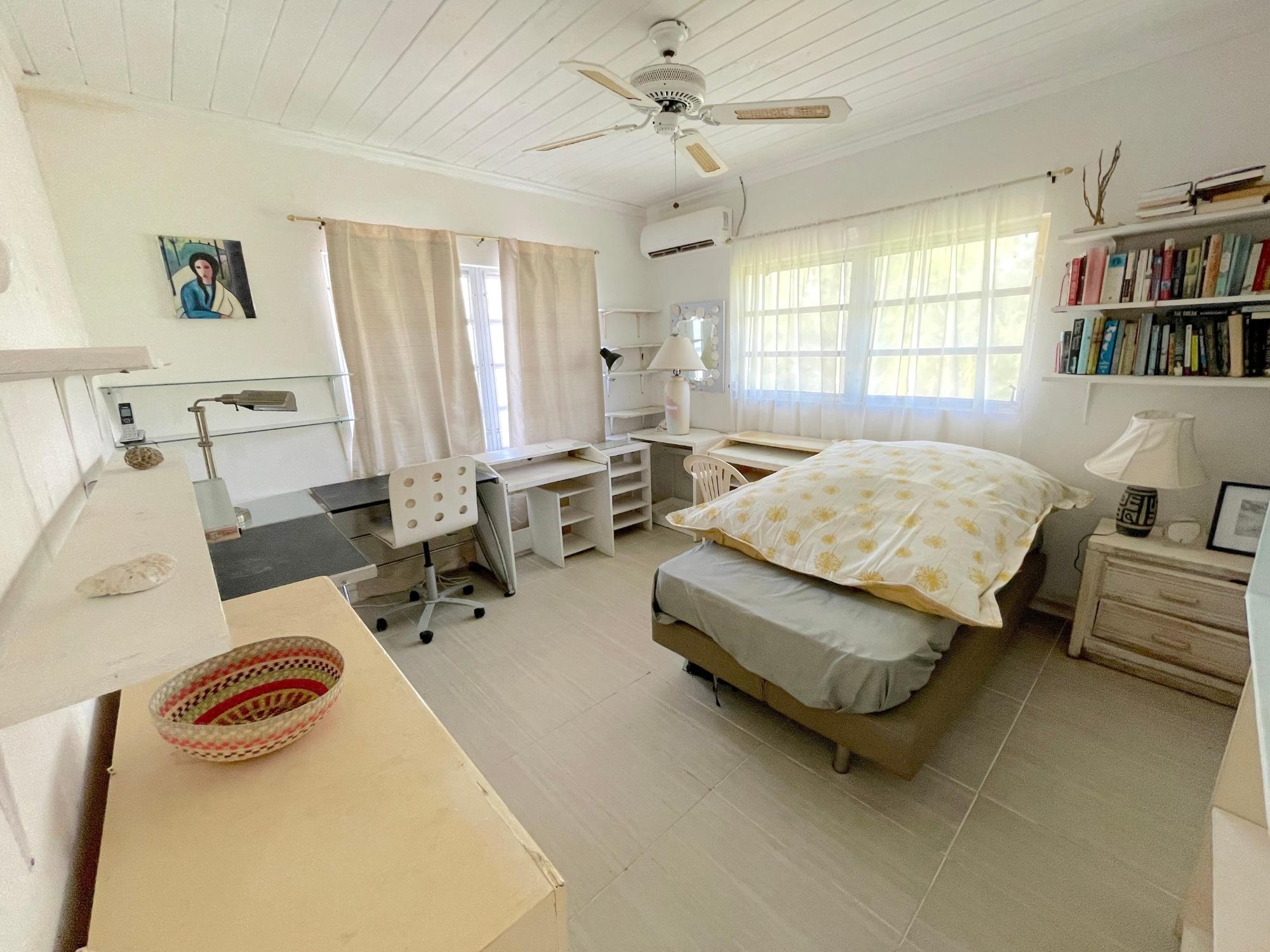 3/1 HOME   POOL/GARAGE