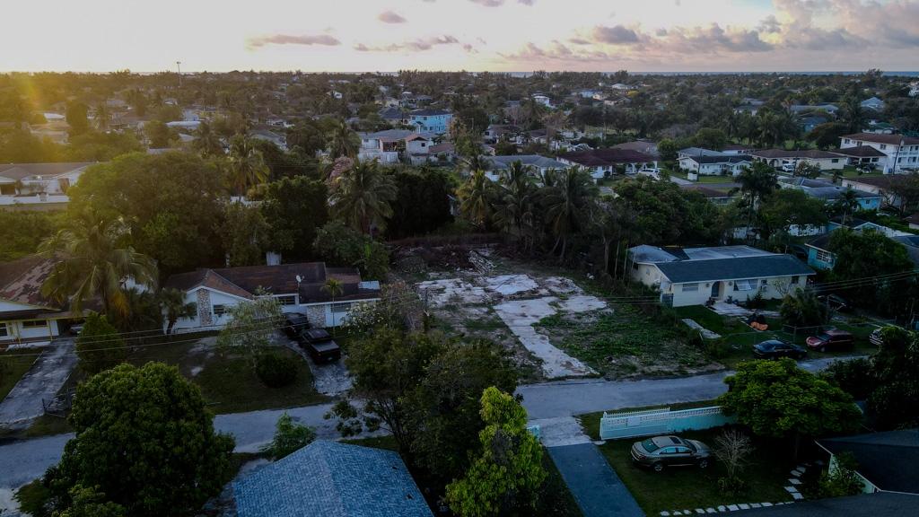 CAMBRIDGE RD NASSAU EAST