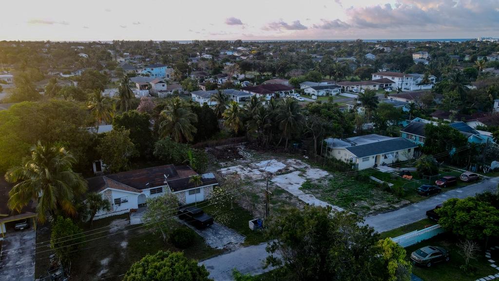 CAMBRIDGE RD NASSAU EAST