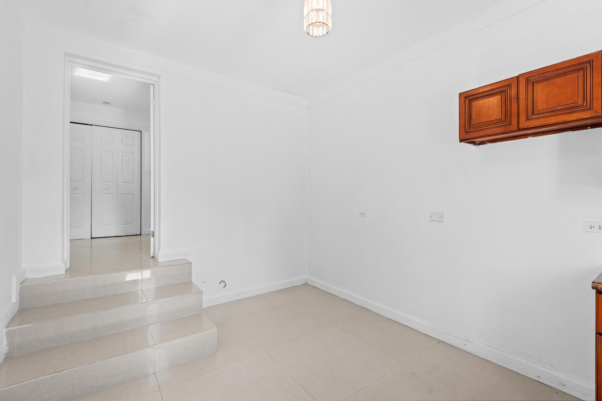 TWYNAM HEIGHTS BOULEVARD