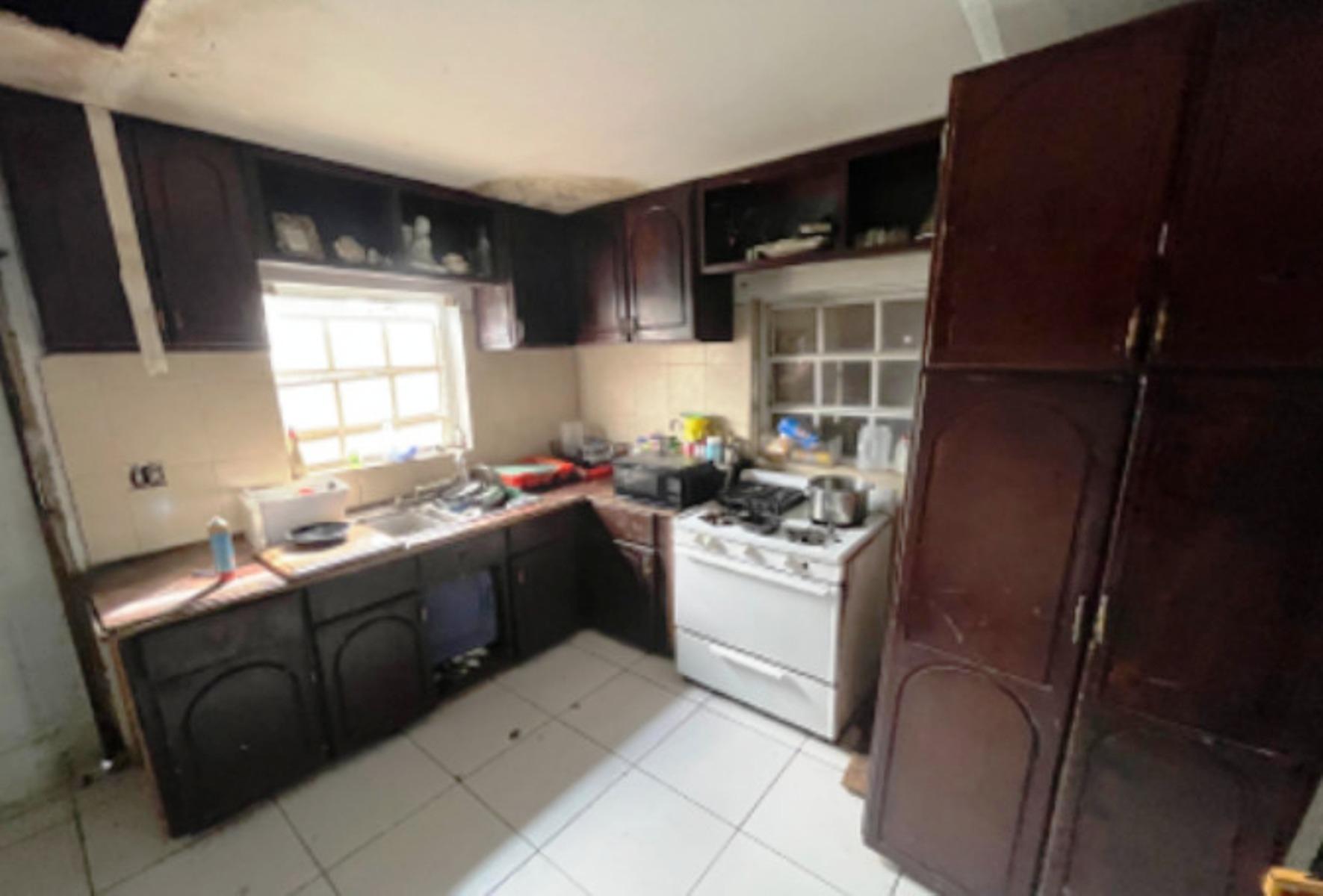 BAMBOO CRESCENT, GOLDEN G