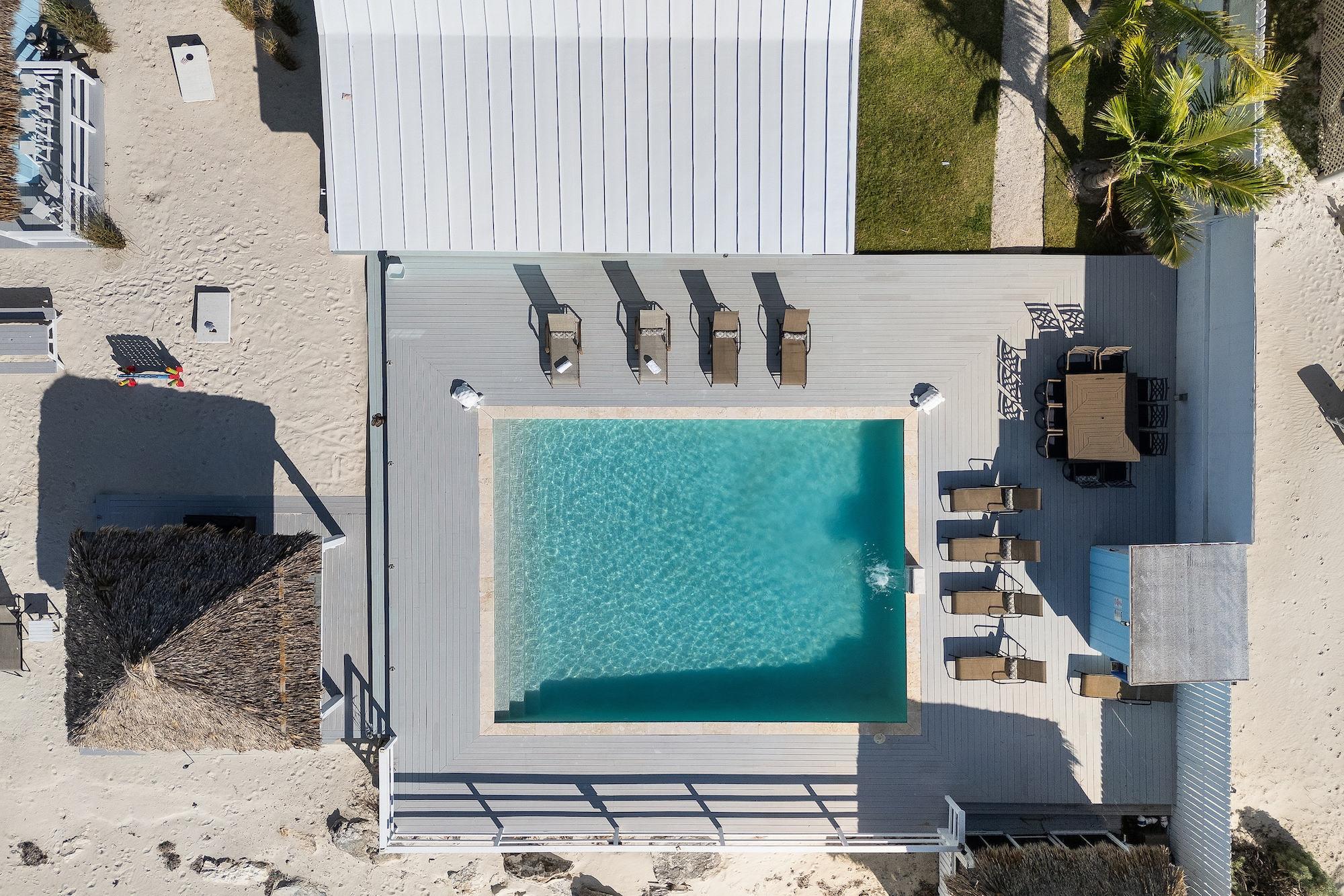 COCONUT BEACHFRONT ESTATE