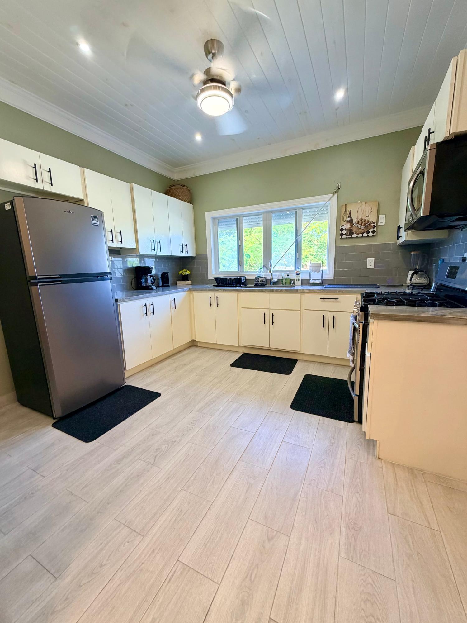 4 BEAUMONTIA AVE. GARDEN