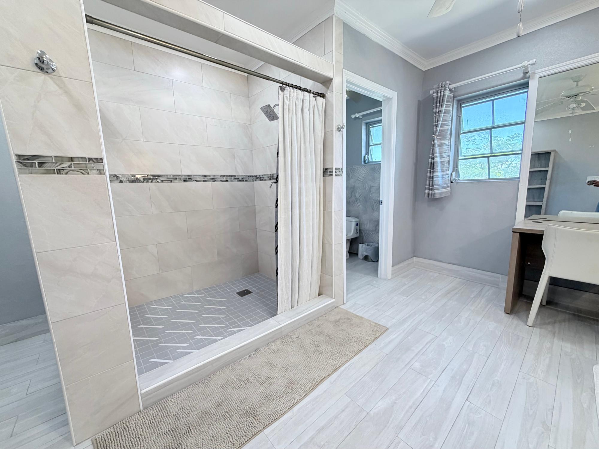 4 BEAUMONTIA AVE. GARDEN