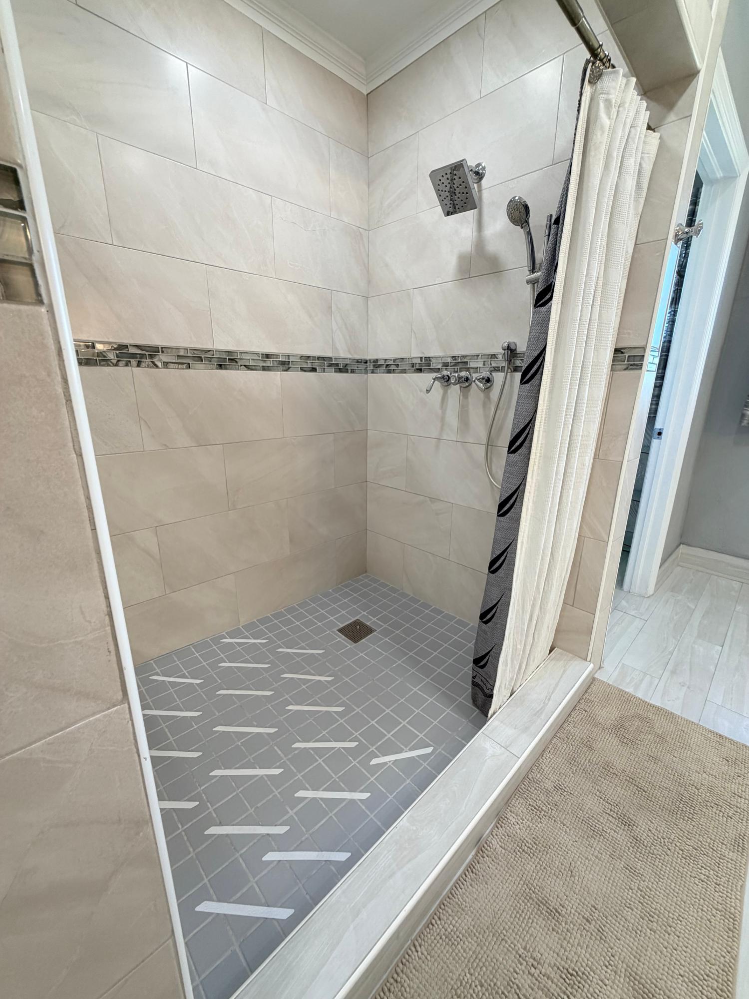 4 BEAUMONTIA AVE. GARDEN