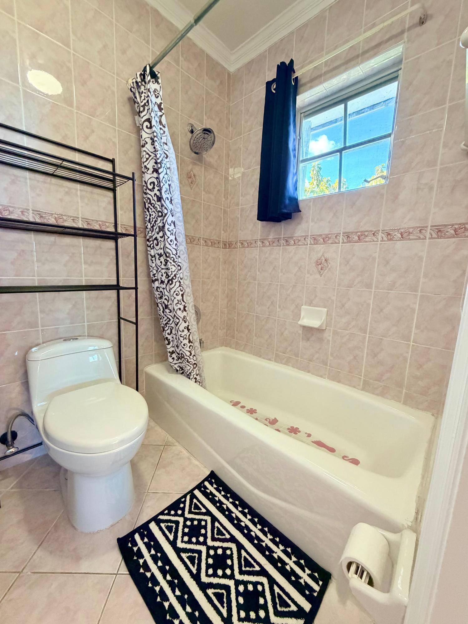 4 BEAUMONTIA AVE. GARDEN