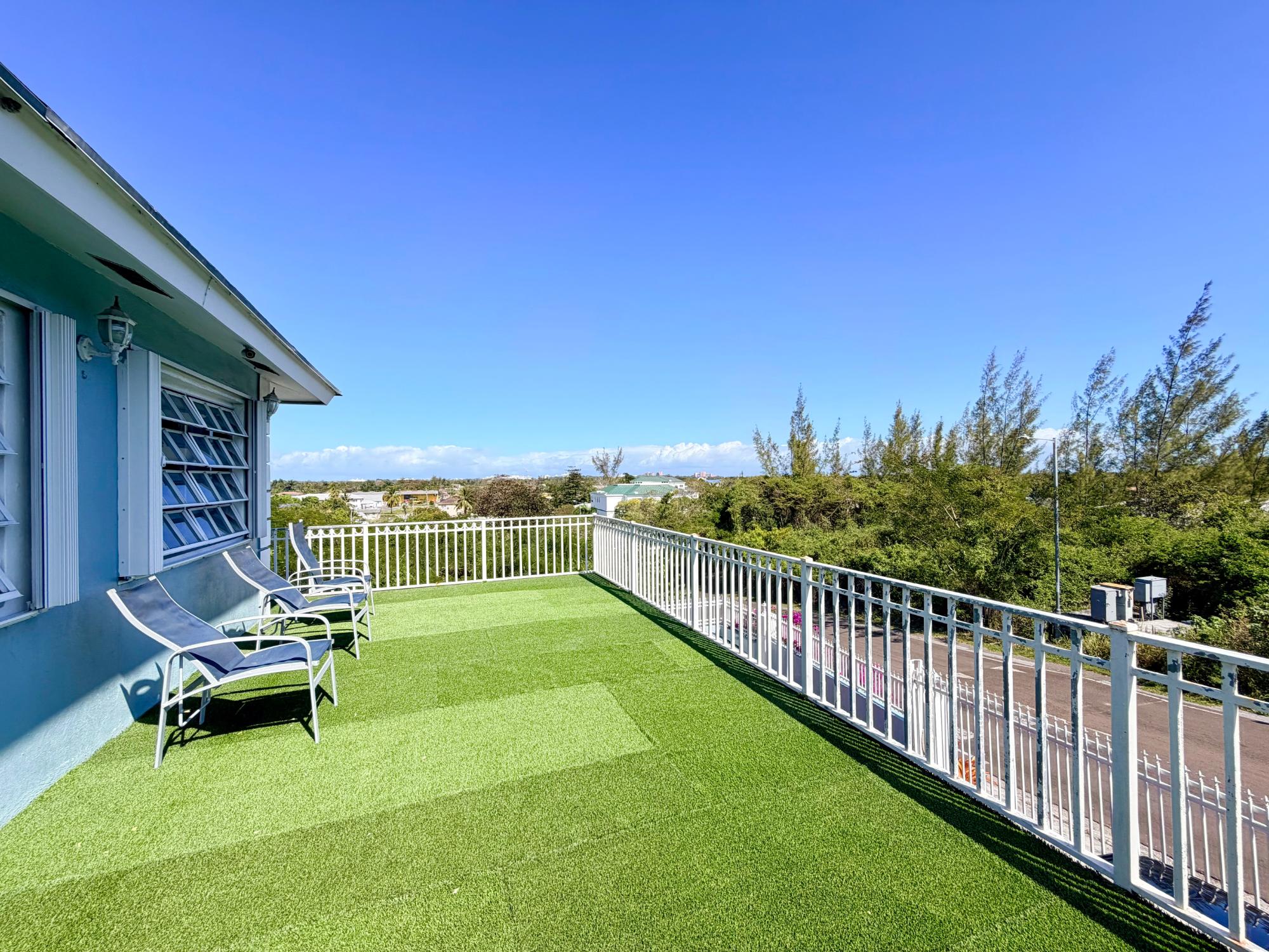 4 BEAUMONTIA AVE. GARDEN