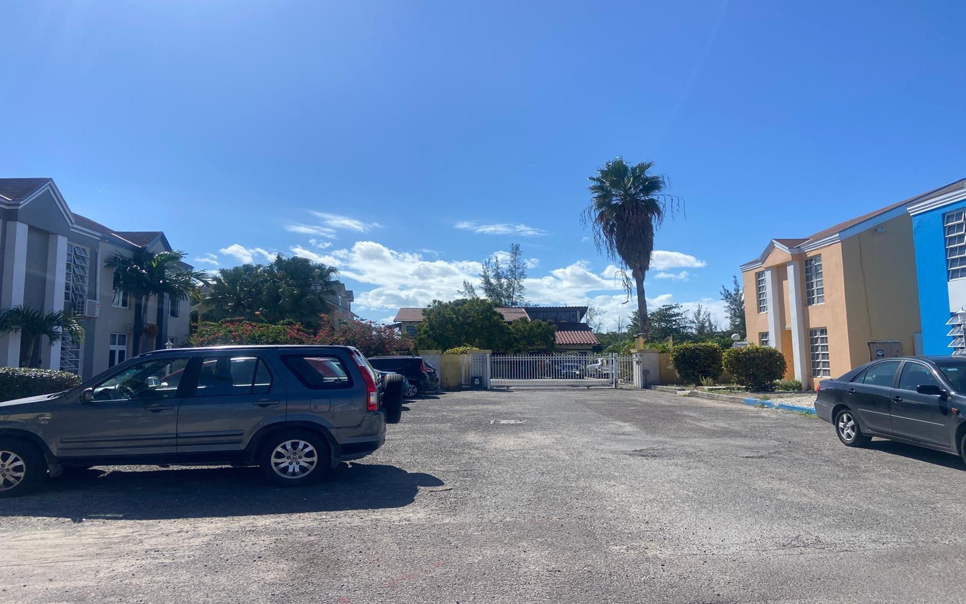 GATED LOT IN CABLE BEACH