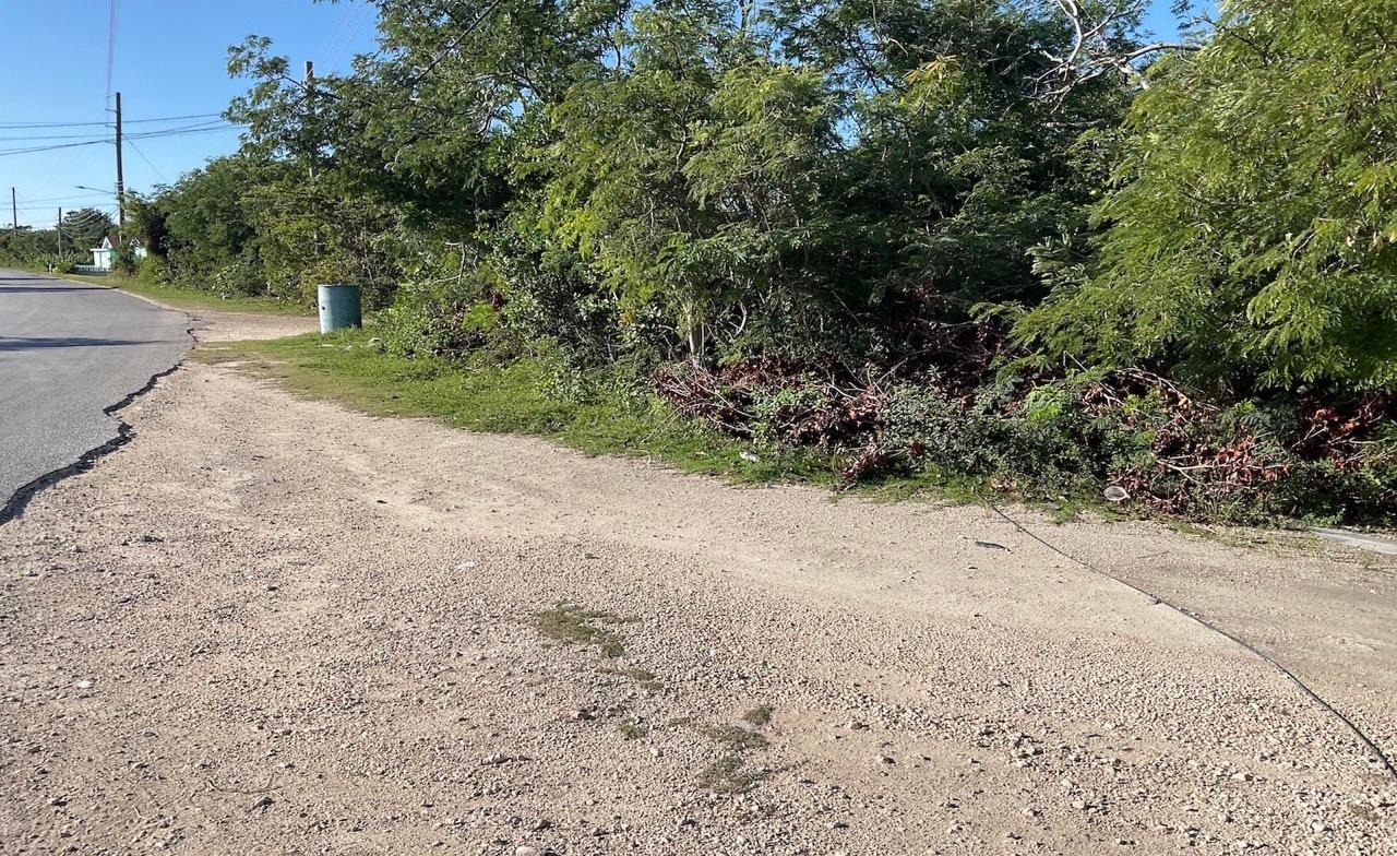 DEADMANS’S CAY LOT