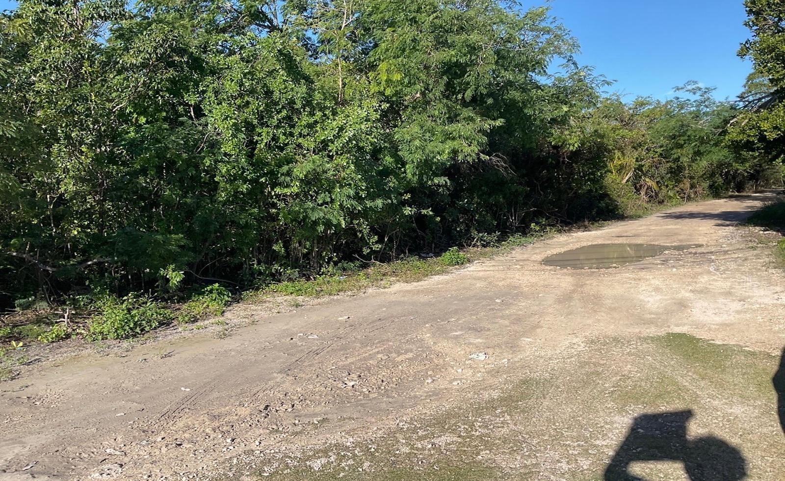 DEADMANS’S CAY LOT