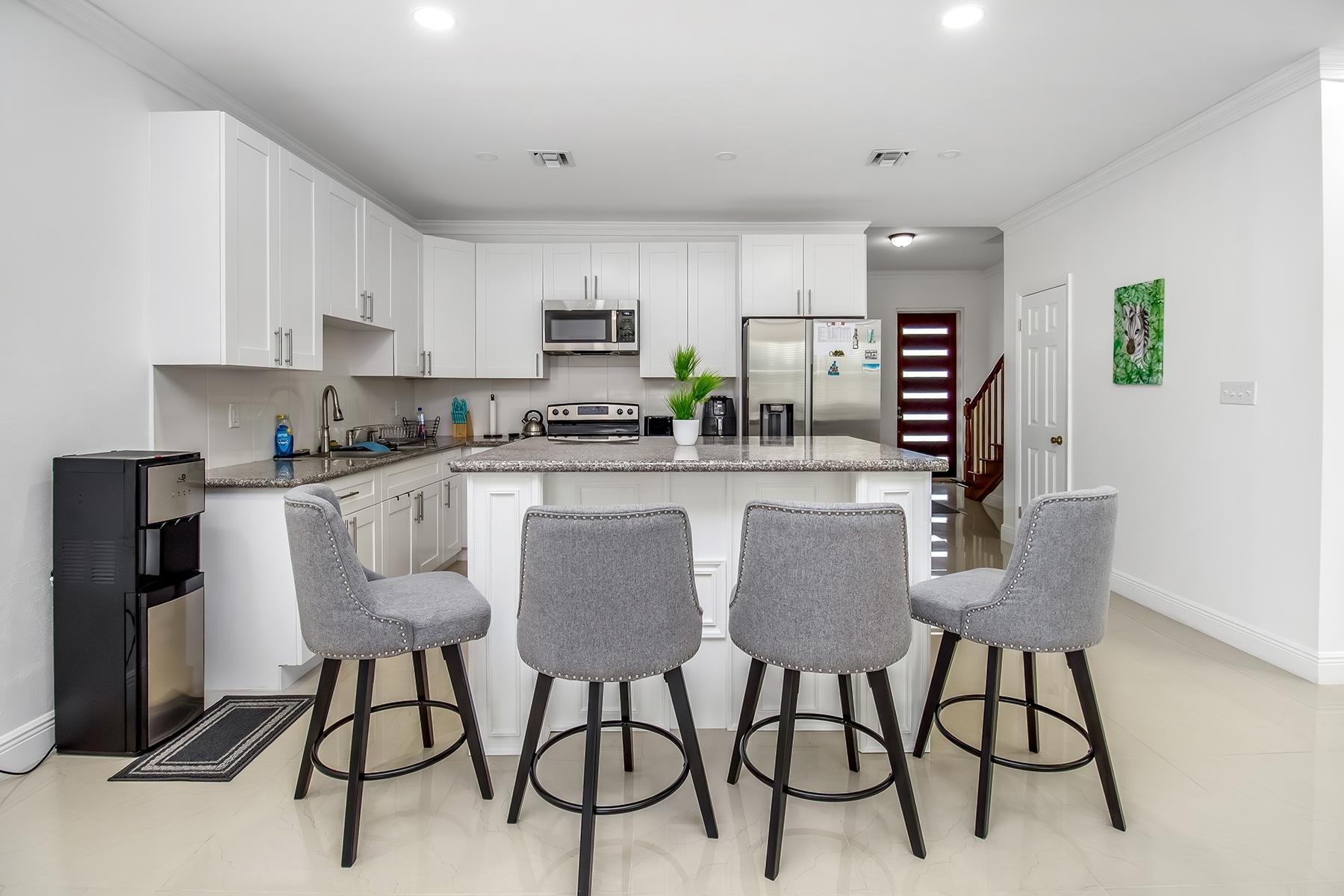 5 ATLANTIC TOWNHOUSE