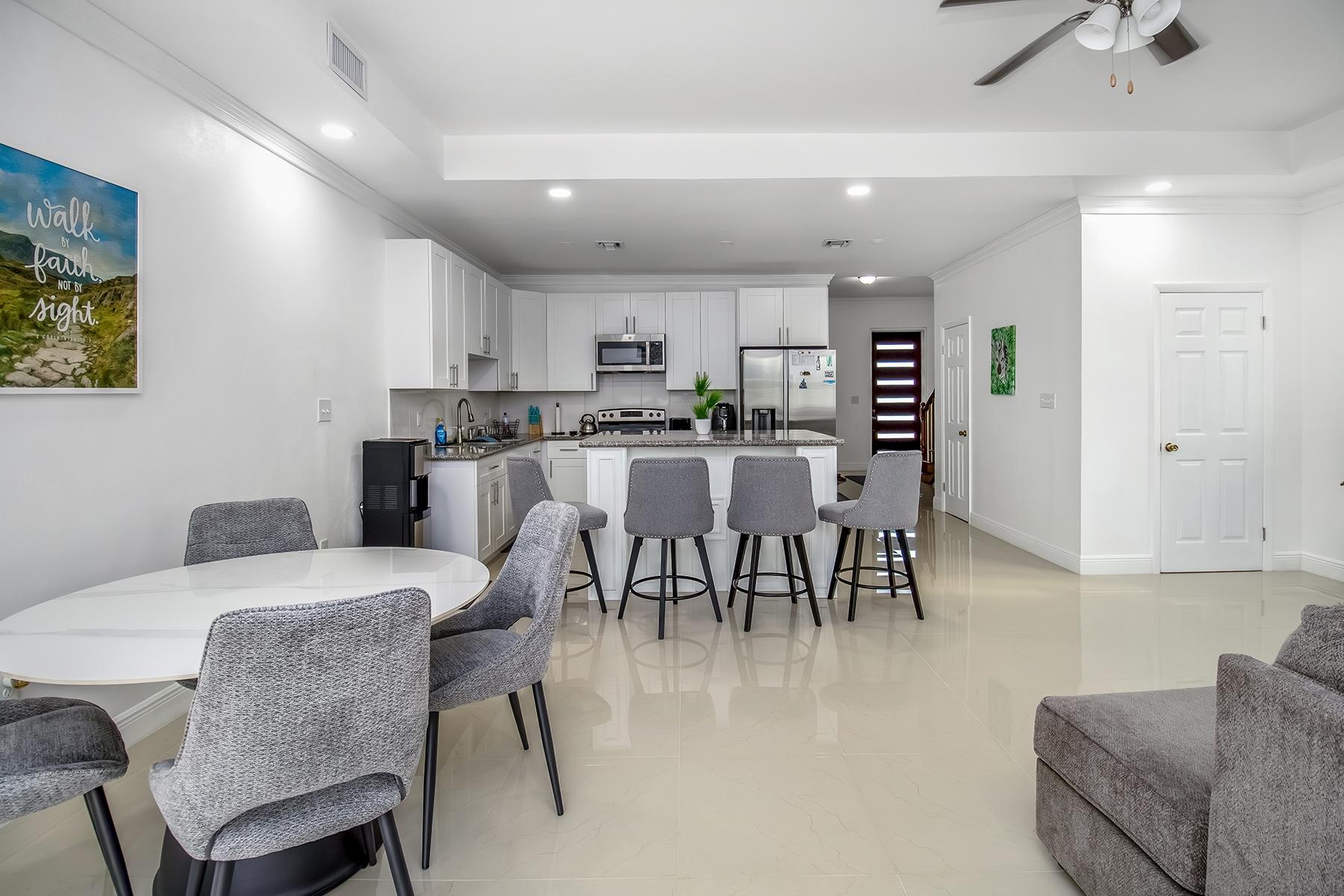 5 ATLANTIC TOWNHOUSE