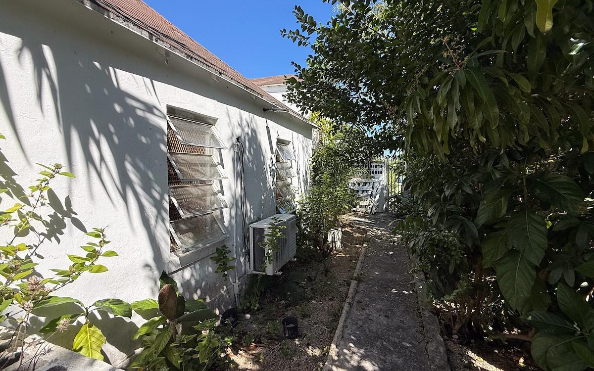 JOHNS EVANS ROAD HOME