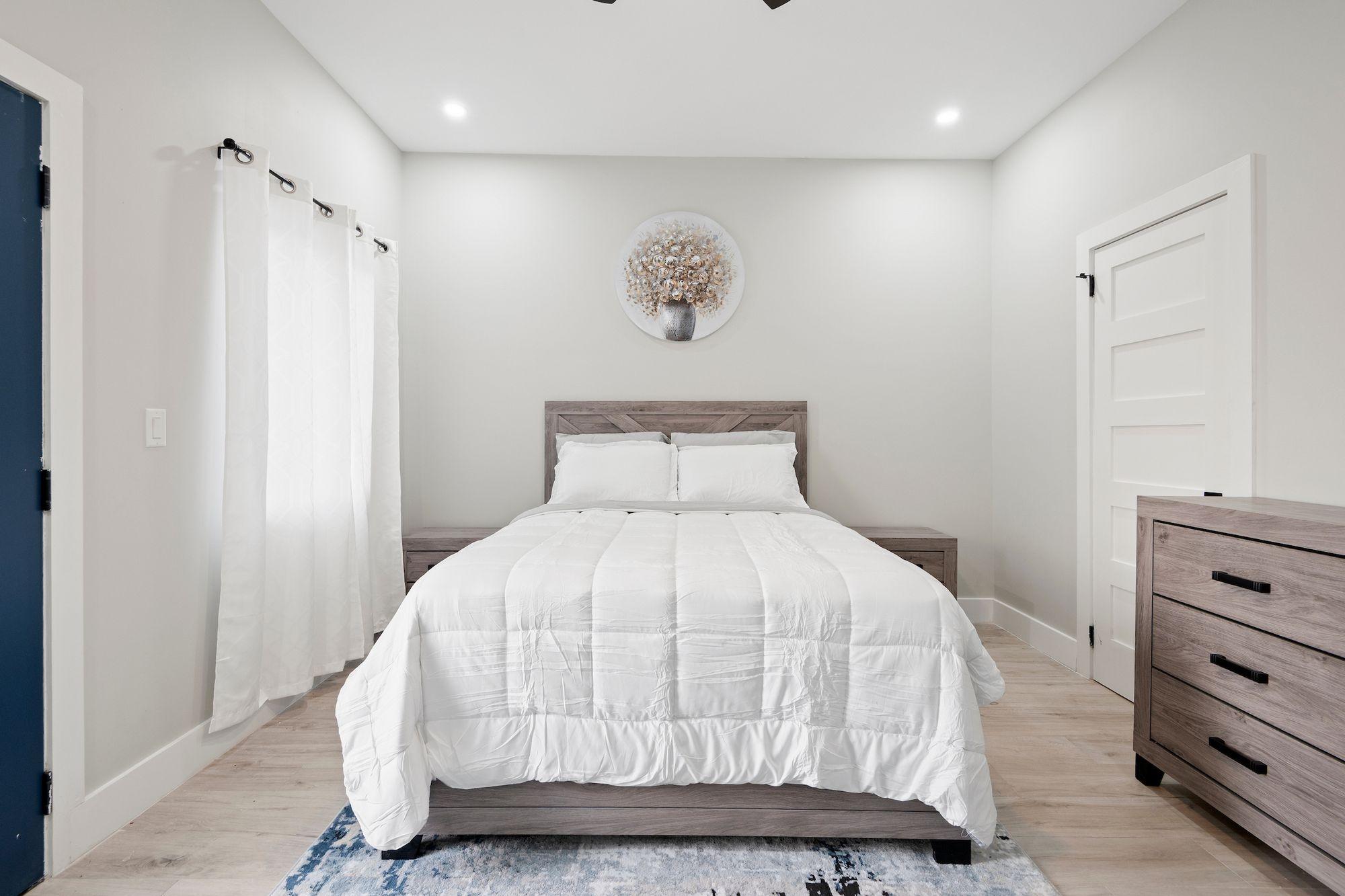 UNIT A TWILIGHT BREEZE