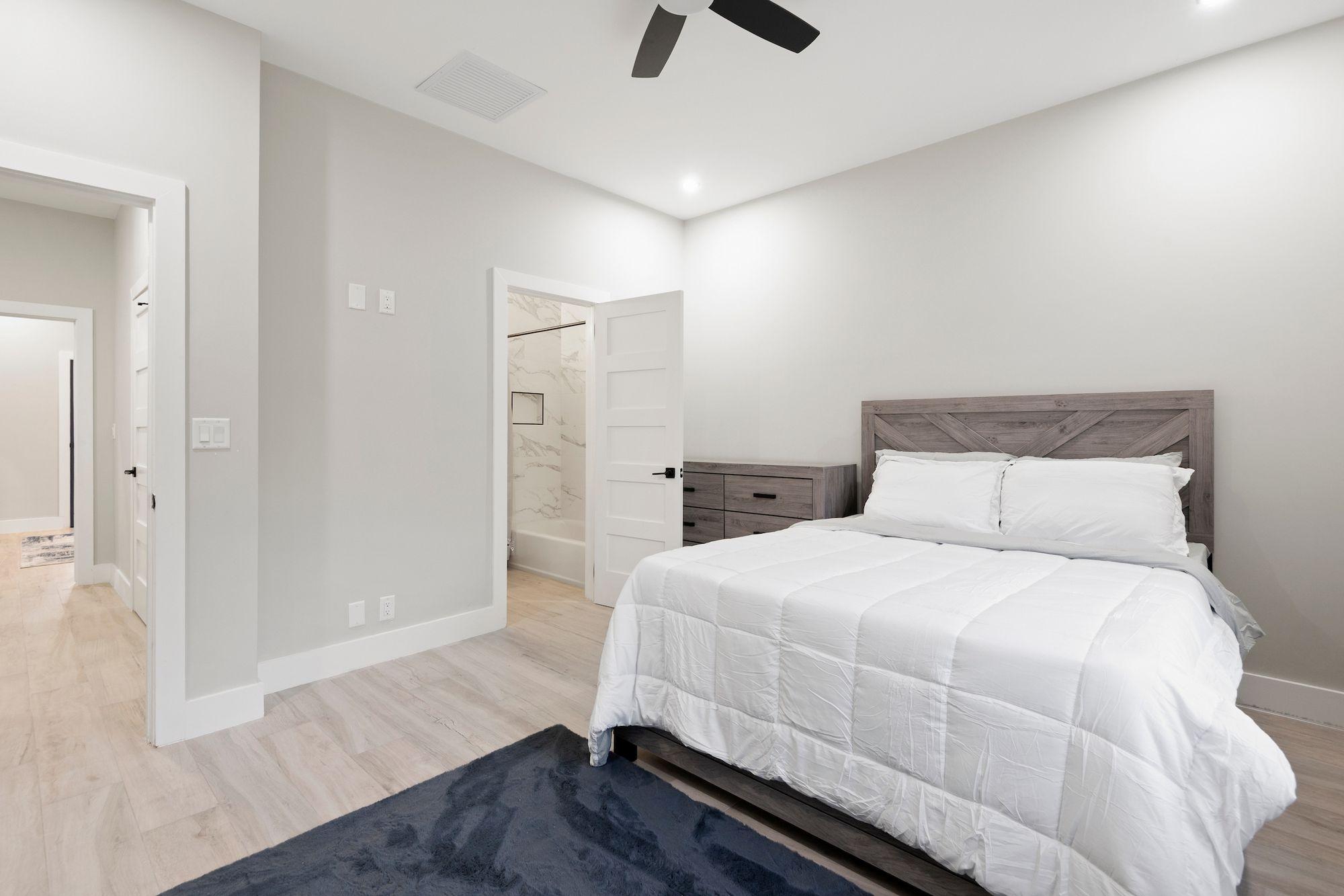 UNIT A TWILIGHT BREEZE