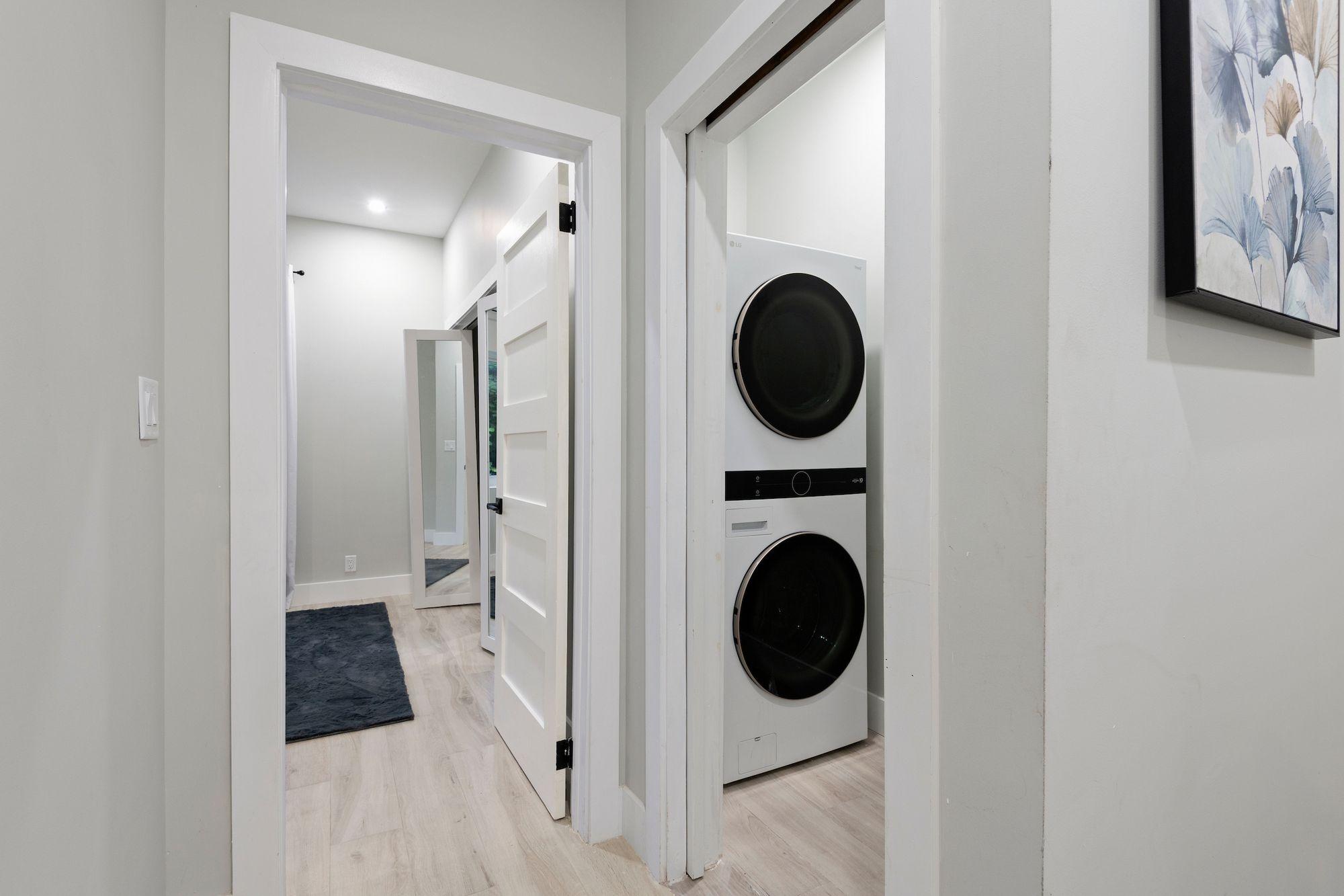 UNIT A TWILIGHT BREEZE