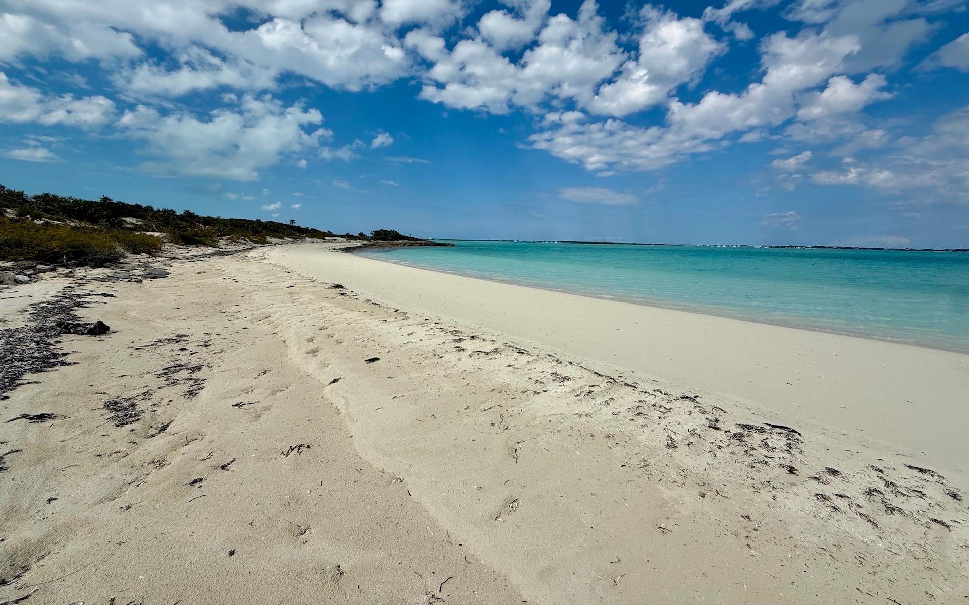 LEAF CAY, PRIVATE ISLAND