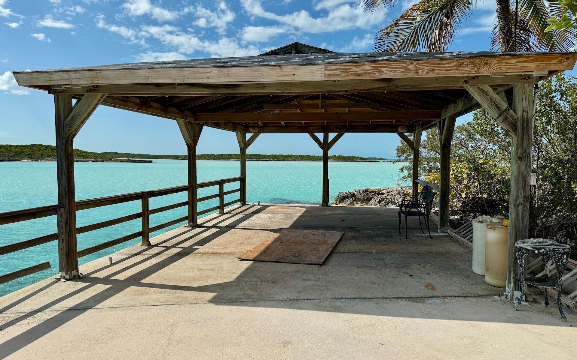 LEAF CAY, PRIVATE ISLAND