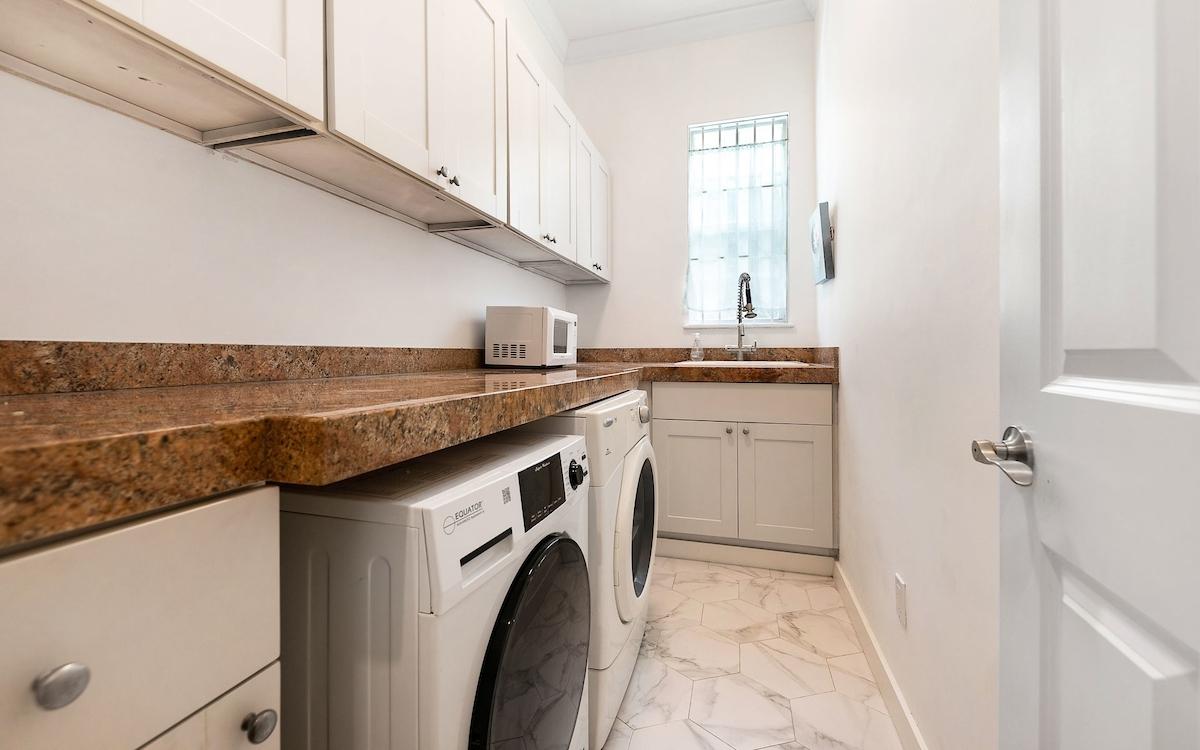 LOT 4, BALMORAL ESTATES