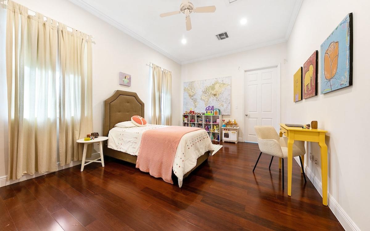 LOT 4, BALMORAL ESTATES