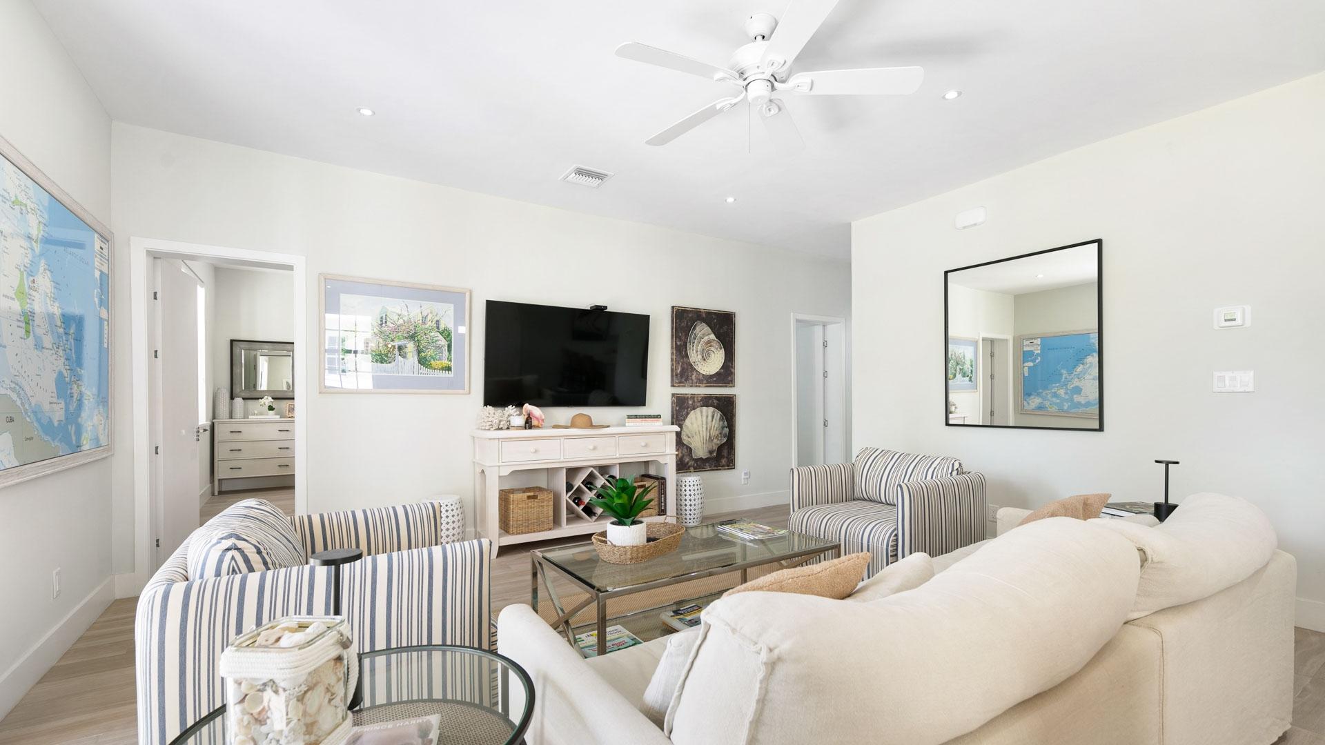 GALLEON BAY, PALM CAY