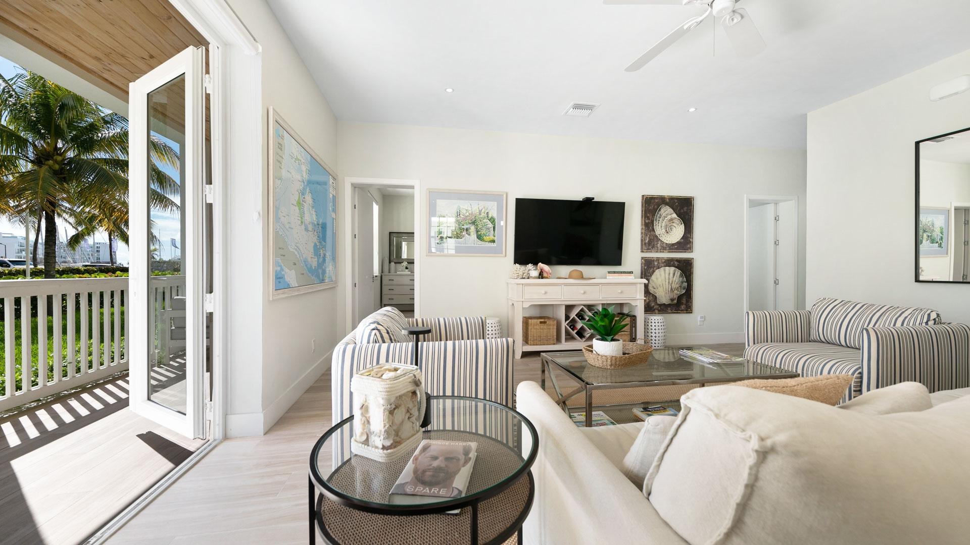 GALLEON BAY, PALM CAY