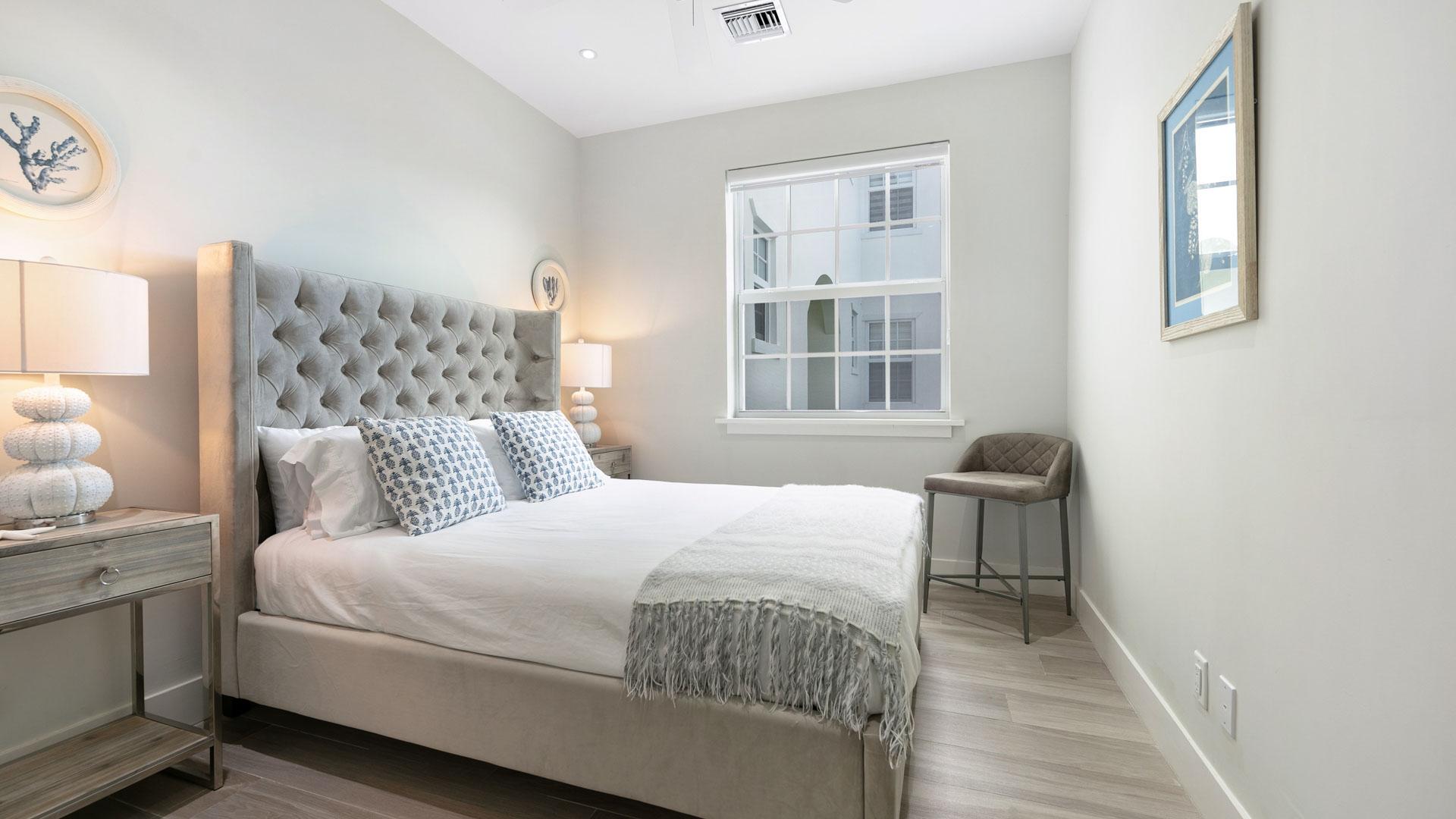 GALLEON BAY, PALM CAY