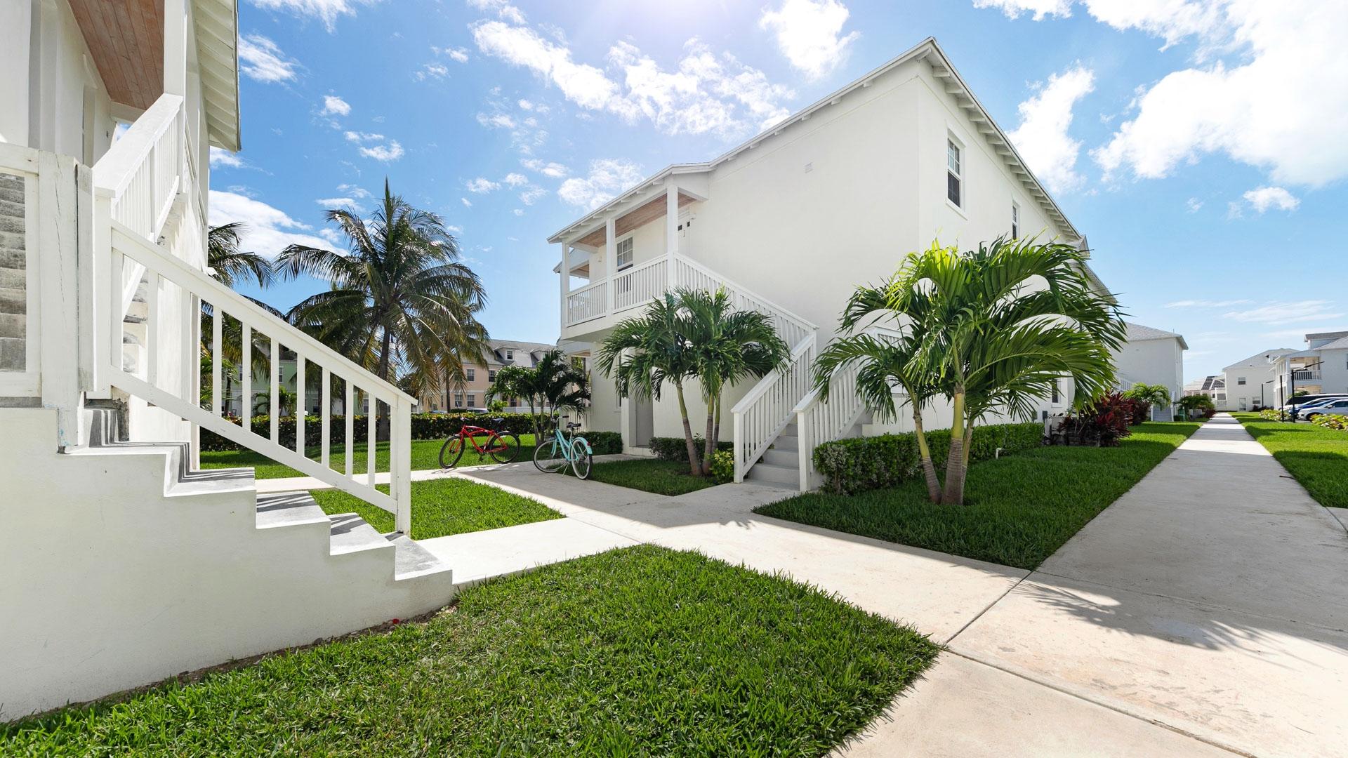 GALLEON BAY, PALM CAY