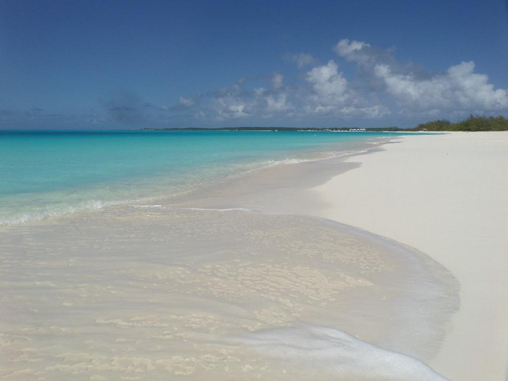 CAPE SANTA MARIA BEACH LO